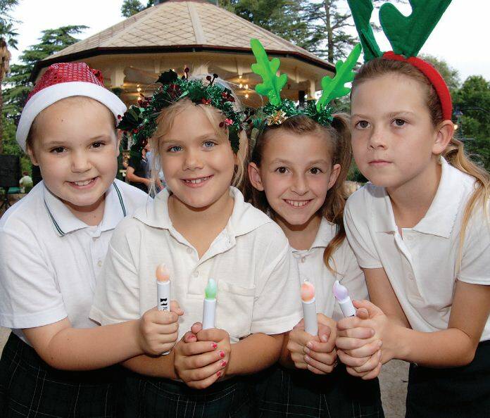 2007: Kelso Public School students Emily Hayes, Melody Dalitz, Zerlina O’Donnell and Louisa Booby. 1209zcarols
