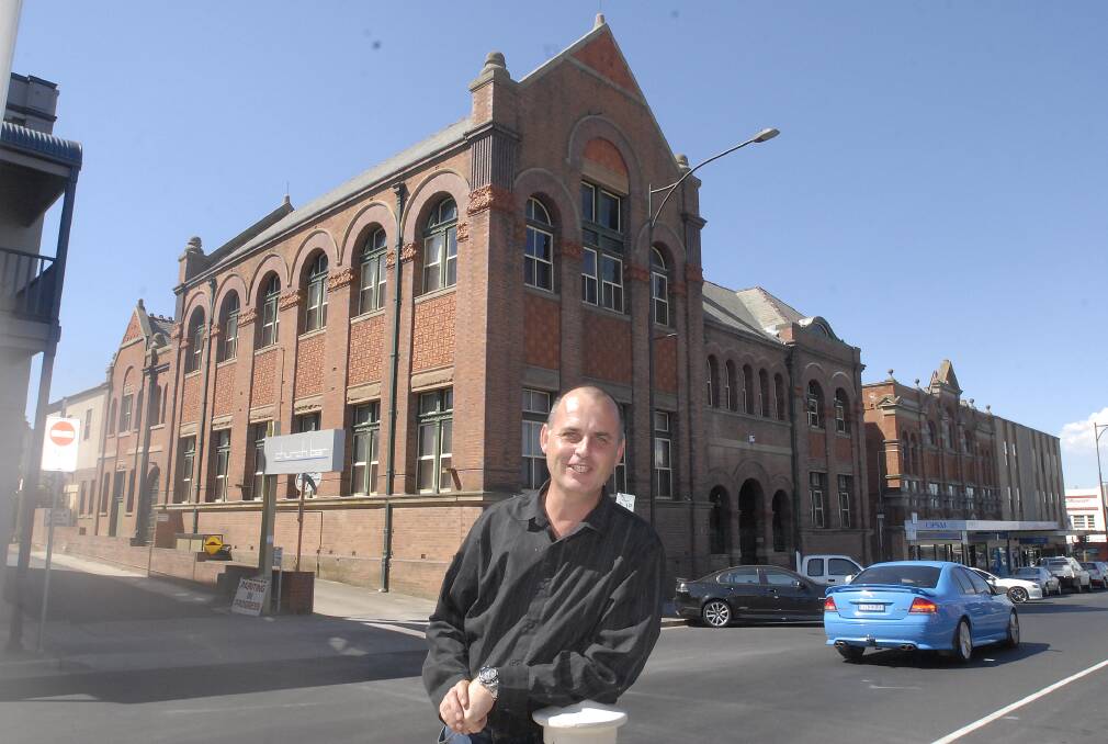 TAKE THE OFFER: Ideas man Tony Thorpe says Bathurst Regional Council has a once-in-a-lifetime opportunity to secure the old TAFE building for the community. Photo: CHRIS SEABROOK 	121712coldtafe
