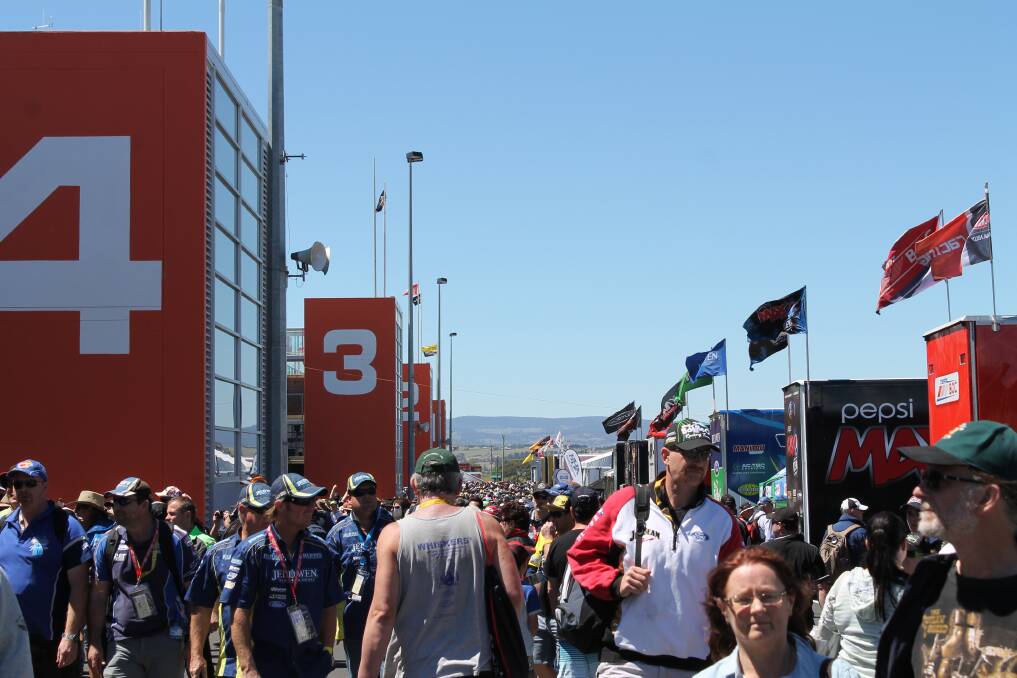 The crowds at the Bathurst 1000.