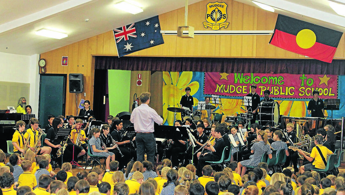 MUDGEE: The Chatswood High School Junior Concert Band with a number of local students perform at Mudgee Public School on Thursday.