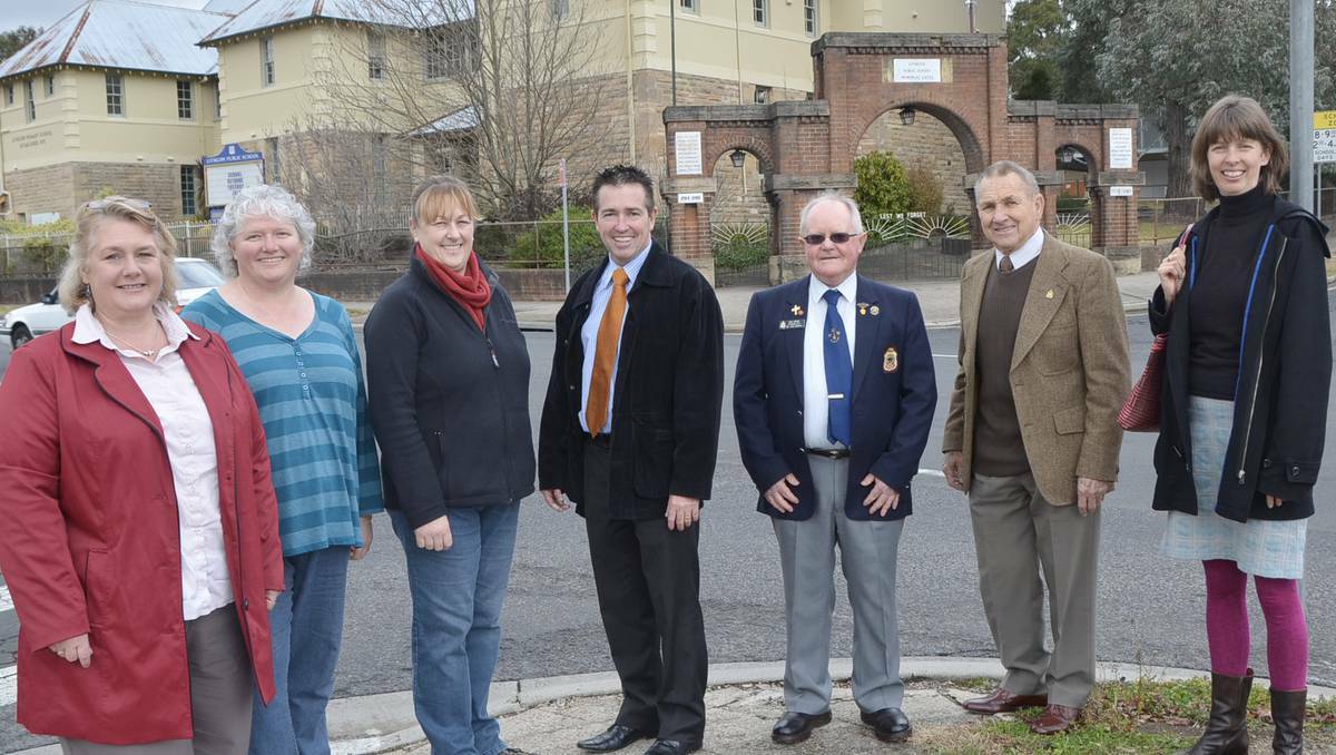 LITHGOW: Landmark war memorial gates at Lithgow Primary School will benefit from a long awaited refurbishment thanks to a NSW Government grant.