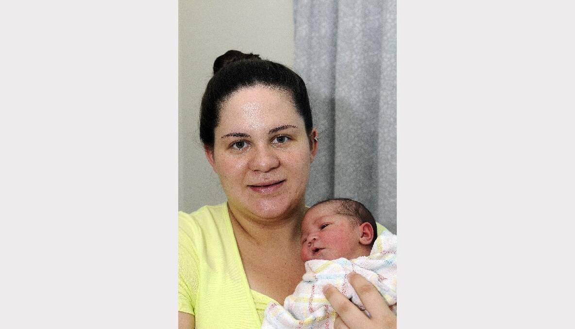 Caitlyn Hadley with her daughter Zahlia Jade Muldoon who was born on February 5. Photo: PHILL MURRAY