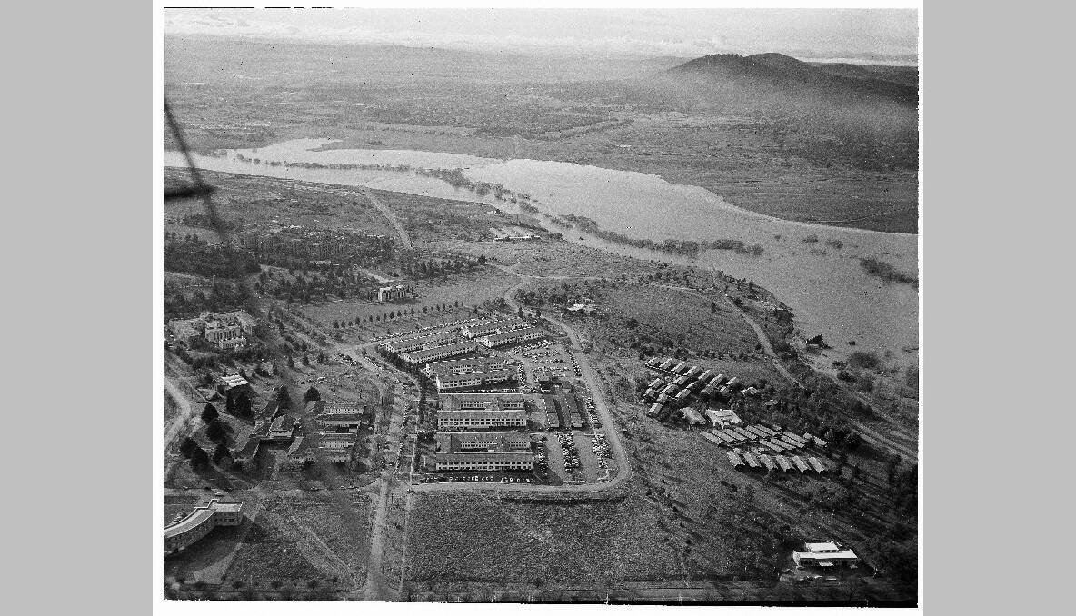 Flooding in Canberra, 1956. Phtoo: National Archives of Australia