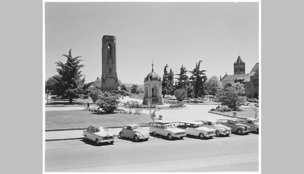 Civic Centre, Bathurst, 1962. Photo: The National Archives of Australia