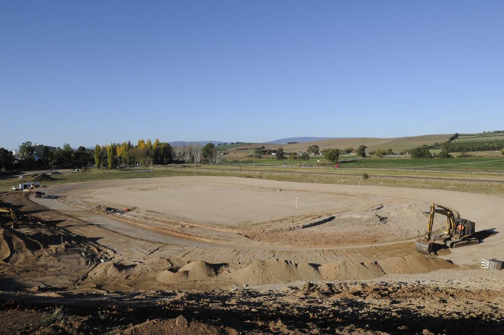 BIG PICTURE: The track is starting to take shape at Bathurst’s $5 million bike park on the Vale Road. Photo: CHRIS SEABROOK 042413cvelo