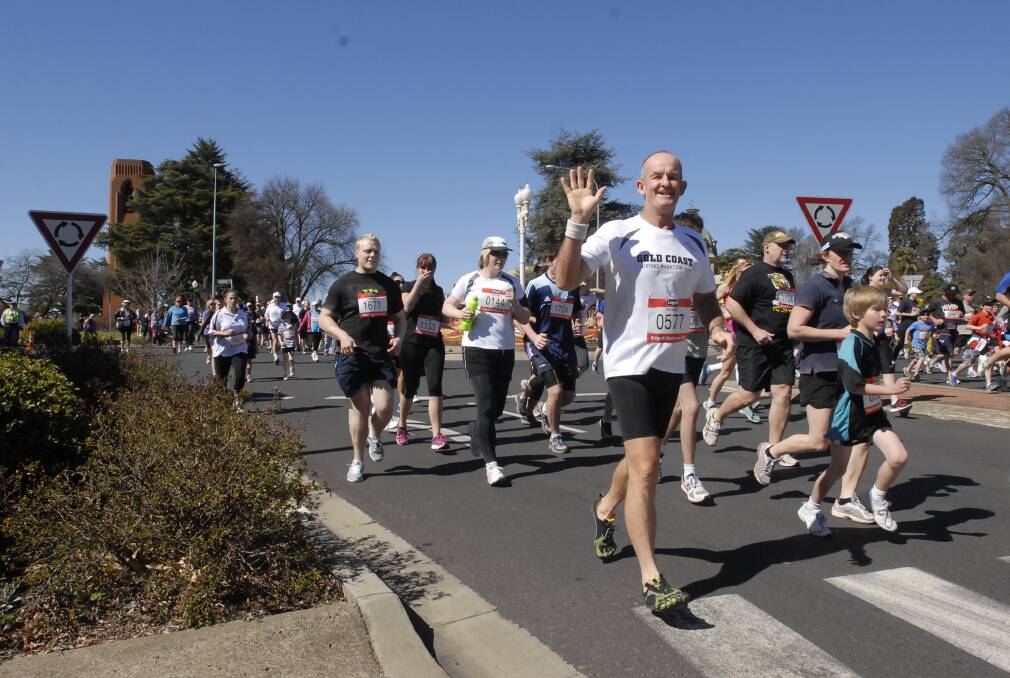 More than 1500 people turned out on a beautiful spring day for the Edgell Bathurst Jog. Photos: CHRIS SEABROOK
