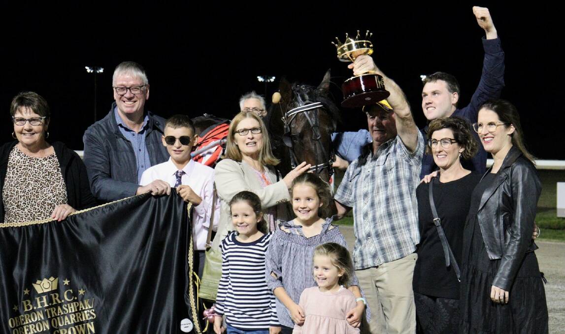 GOLD CROWN: Very happy connections after the running of the 2021 Gold Crown Final. Photo: BATHURST HARNESS RACING CLUB.