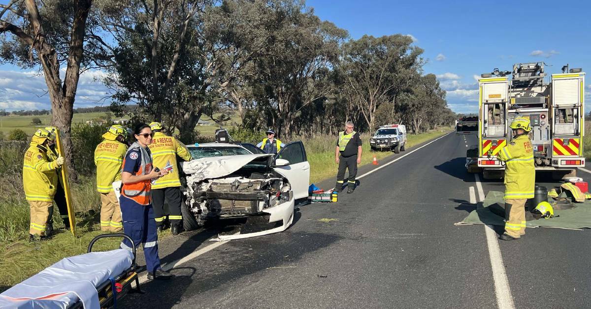 Fatal car crash on Mitchell Highway near Geurie north of Orange NSW on October 2, 2022. NSW Police and Fire at the scene. 