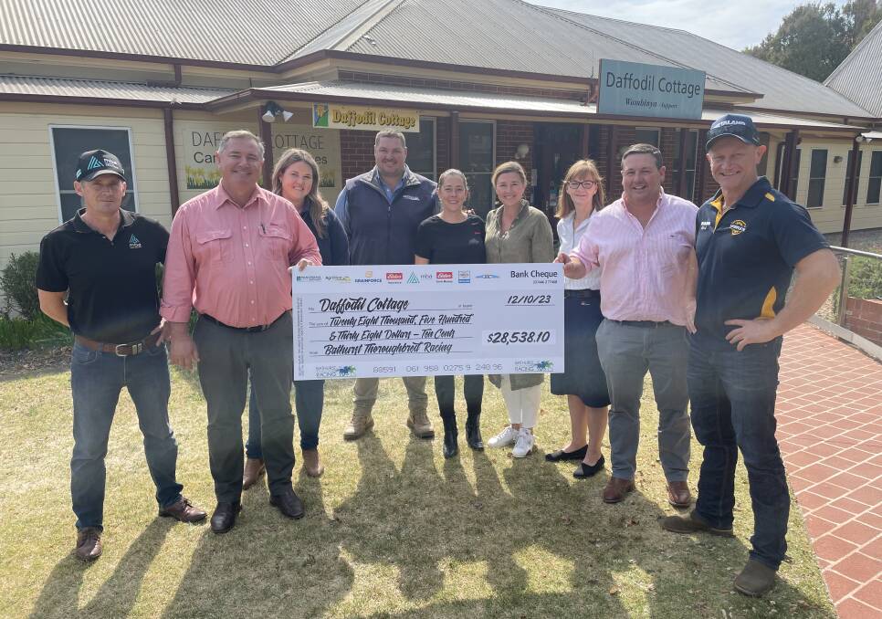 Sponsors of the Panorama Cup, Ron McCumstie, Geoff Siegert, Estelle Larnach, Pete Knight, Alex Evans, Abbey McGregor, with Daffodil Cottage staff member Mooreen Macleay, and Patrick Bird and Matt Still. Picture by Alise McIntosh