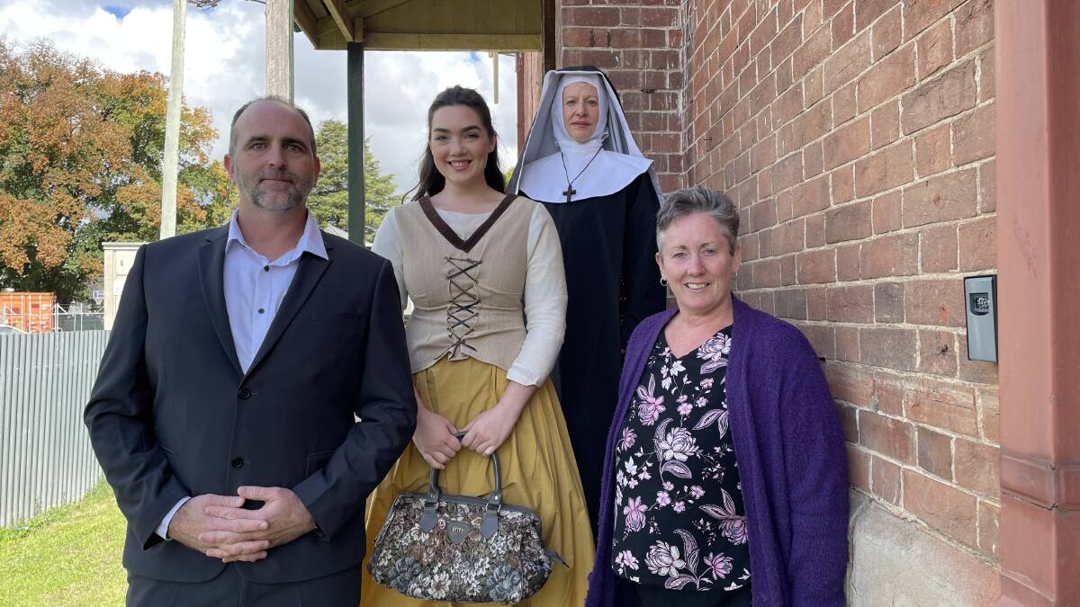 Michael Lindsay as Captain von Trapp, Holly Hare as Maria, Domino Houlbrook-Cove as Mother Abbess, and director Penny Williams. Picture by Alise McIntosh
