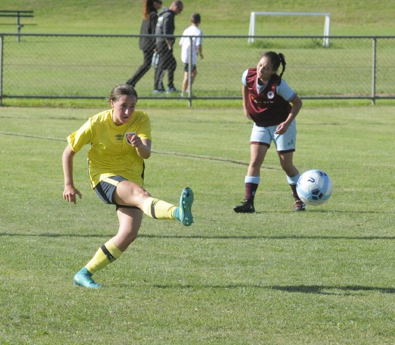 GAME ON: Western NSW Mariners FC's Chloe Lanham in action. Her team will play Southern District Raiders FC on Sunday. Photo:CHRIS SEABROOK 040217csocr3
