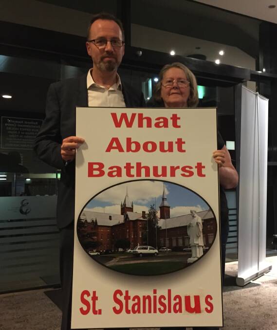 NO JUSTICE: Member of the NSW Legislative Council David Shoebridge and Carole Nielsen at BMEC on Tuesday night. Photo: BRADLEY JURD 150317bjustice