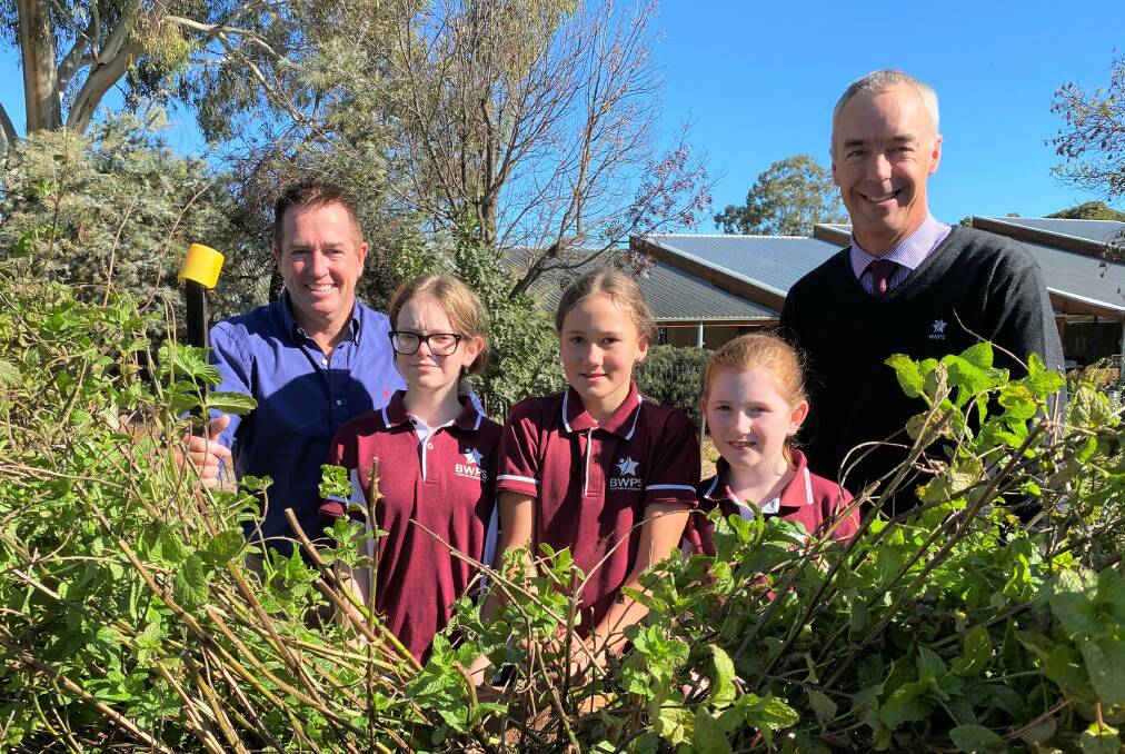 PATCH: Bathurst MP Paul Toole, with principal Darren Denmead and students Temperance Elward, Victoria Ray and Bella Marceau.
