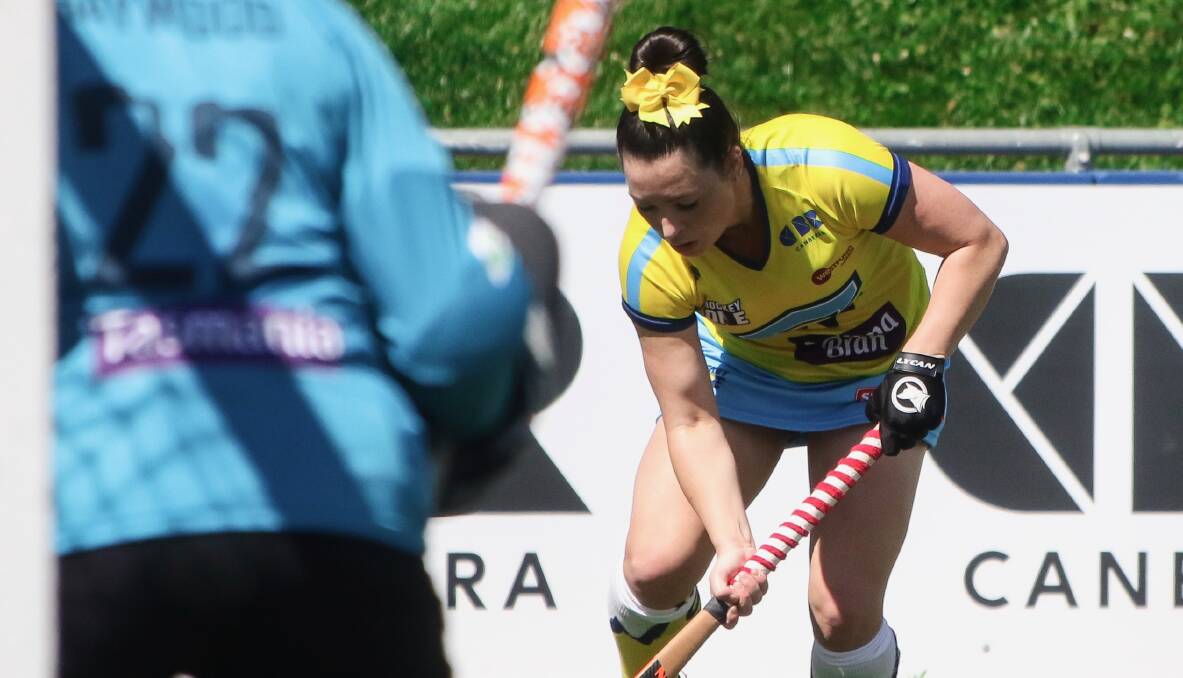 DEFEAT: Bec Lee and her Canberra Chill teammates suffered a heartbreaking defeat to HC Melbourne on penalties. Photo: HOCKEY ONE