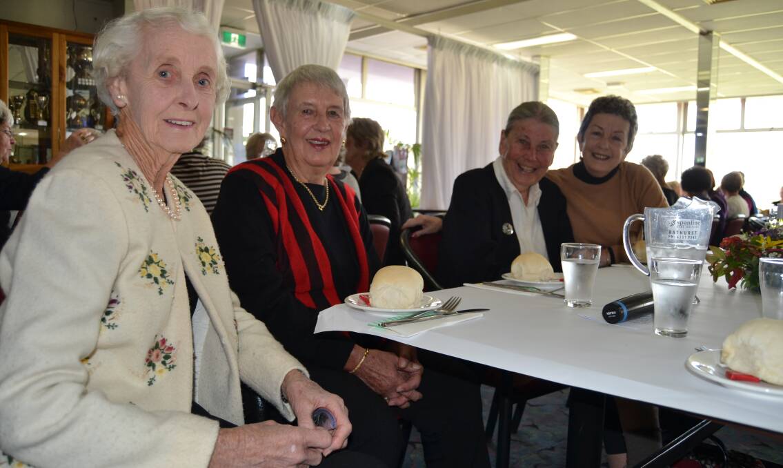 LUNCH: Can Assist Bathurst president Gen Croaker, Anne Sutherland, Kath Crowley, Jane Rawlings at a fundraiser lunch at Bathurst Golf Club on Friday. 050517can1