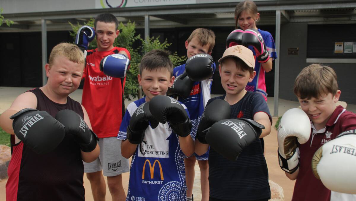 FITNESS: Boxing for Fitness participants at the Kelso Community Hub on Thursday. Photo: BRADLEY JURD