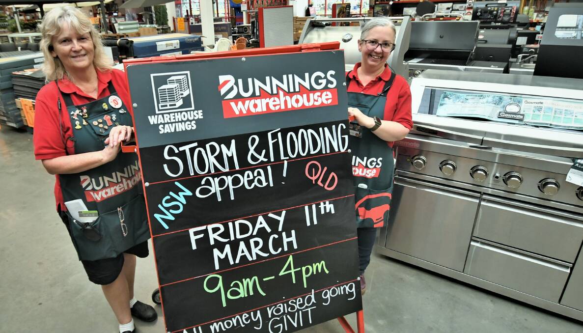 SUPPORT: Bathurst Bunnings complex manager Lee-Anne Johnson and team member with Sheree Milne. Photo: CHRIS SEABROOK 030922cbunnings.