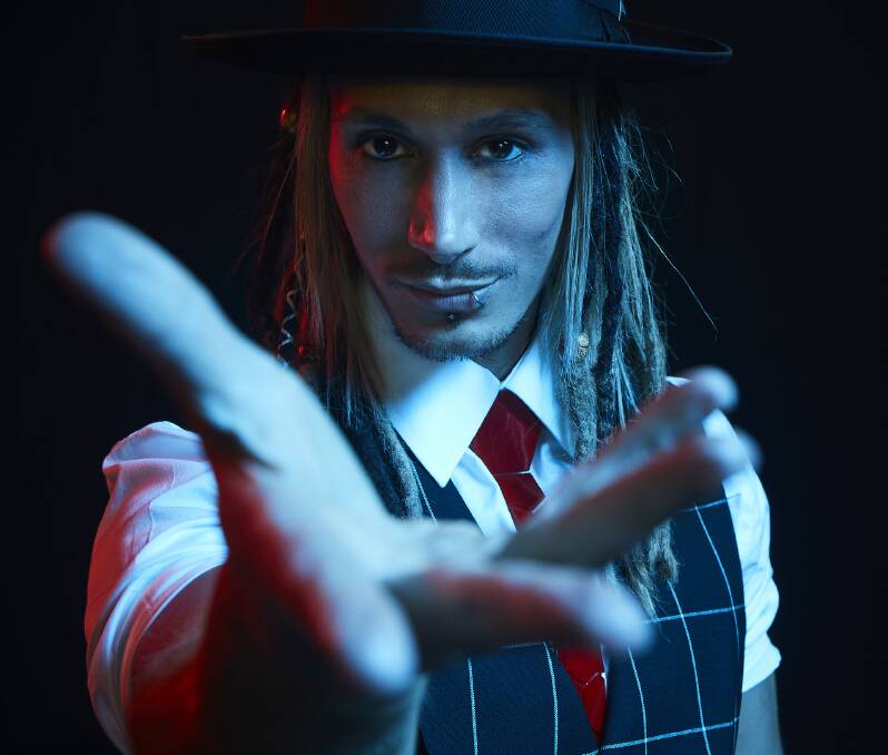 SHOW TIME: Iconic Australian magician Cosentino will be performing at Bathurst on Sunday evening. Photo: CONTRIBUTED