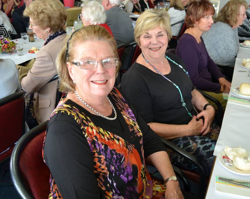 SMILES: Miriam Ledge and Joyce Cairns at the Can Assist fundraiser lunch on Friday. Photos: BRADLEY JURD 051517can8