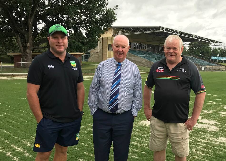 COUNTDOWN: Dave Elvy from Country Rugby League, mayor Graeme Hanger and Dennis Comerford from Bathurst Panthers.
