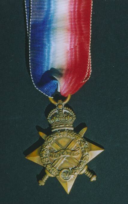 HONOUR: The 1914-1915 Star medal featured two swords and an oak wreath. The 1914 Star was a separate medal.