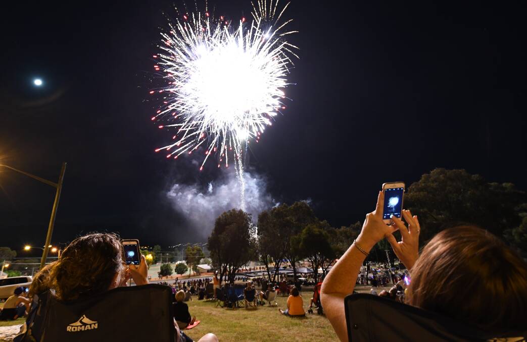 Bands and Fireworks were part of the attractions to welcome in the the new year at the Bathurst Regional Council's Party in the Park, Sunday evening.