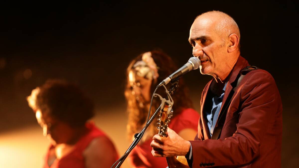 TO OUR DOOR: Australian music legend Paul Kelly was set to perform at the Bathurst Memorial Entertainment Centre on Saturday, August 7. A new date is yet to be announced. Photo: FILE