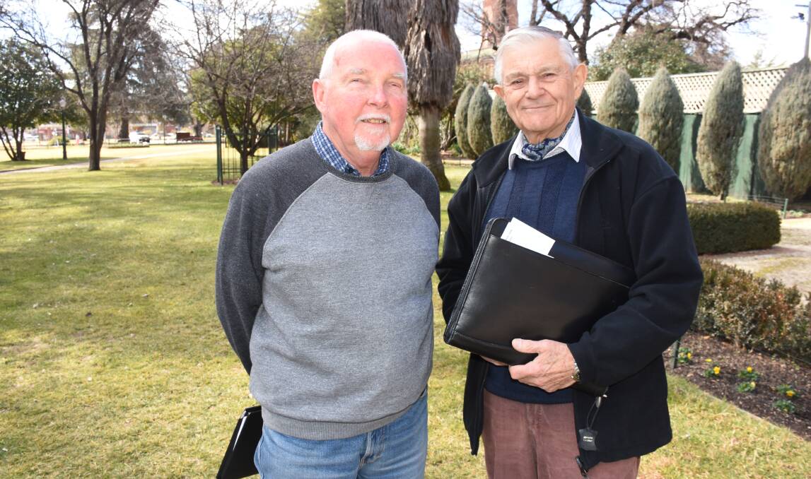 HERE TO HELP: Bathurst District Prostate Cancer Support Group's Tony Sutton and John Trollor. Photo: NADINE MORTON 073018nmprostate