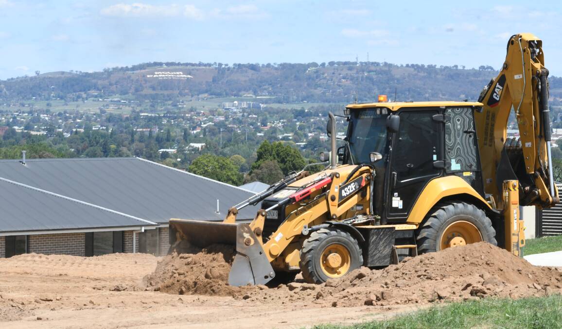 DIGGING IN: Construction on a residential subdivision at Kelso. Photo: CHRIS SEABROOK 022420csubdivn1