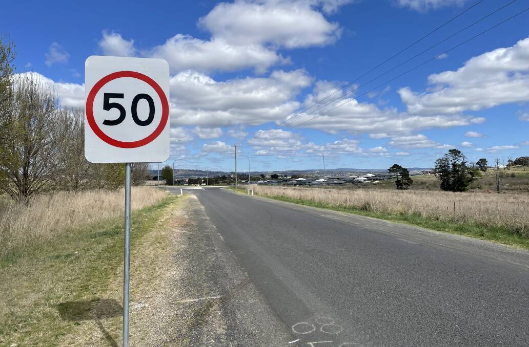 A new 50km/h sign on Limekilns Road near Lawrence Drive.