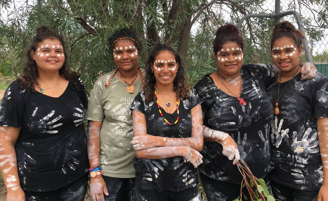 CULTURE: Milan Dhiiyaan performing artists Michelle Williams of Orange and Tyleeah Carberry, Marissa Morgan, Lesley Carberry and Mekaela Carberry of Bathurst.