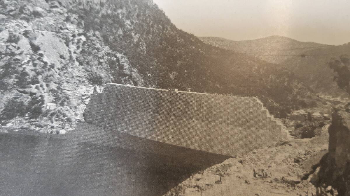 BUILD A WALL: The construction stage of Burrinjuck Dam in the 1950s on the Murrumbidgee River near Yass. Bathurst has a need for something similar.
