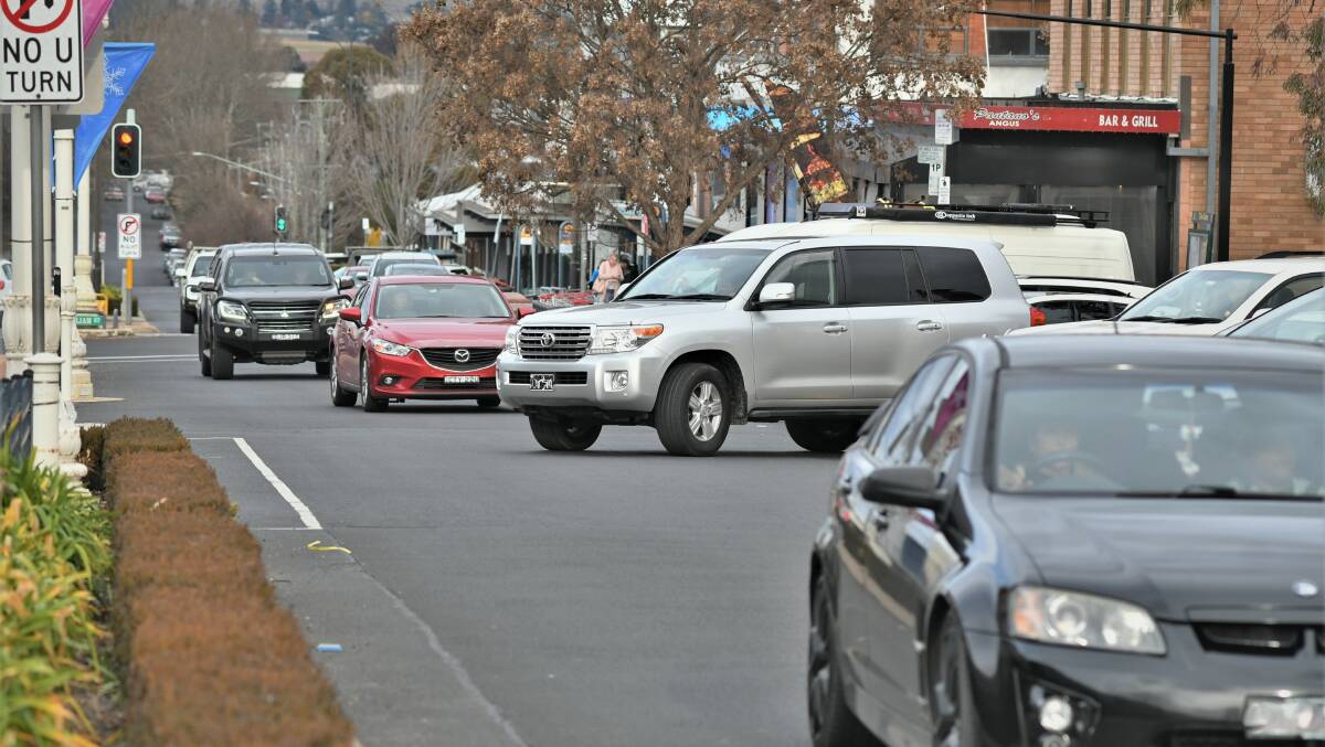 PROS AND CONS: The advantages and disadvantages of nose-in and reverse parking have caused much discussion in the community this week. Photo: CHRIS SEABROOK 062321cparkng3