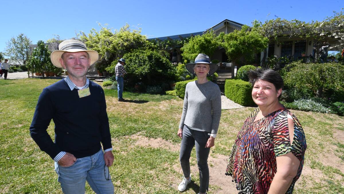 ON SHOW: Blue Ridge gardeners Paul and Jenny Gorrick and Bathurst Spring Spectacular co-ordinator Sarah Fairhurst in the lead-up to the 2019 event. Photo: CHRIS SEABROOK