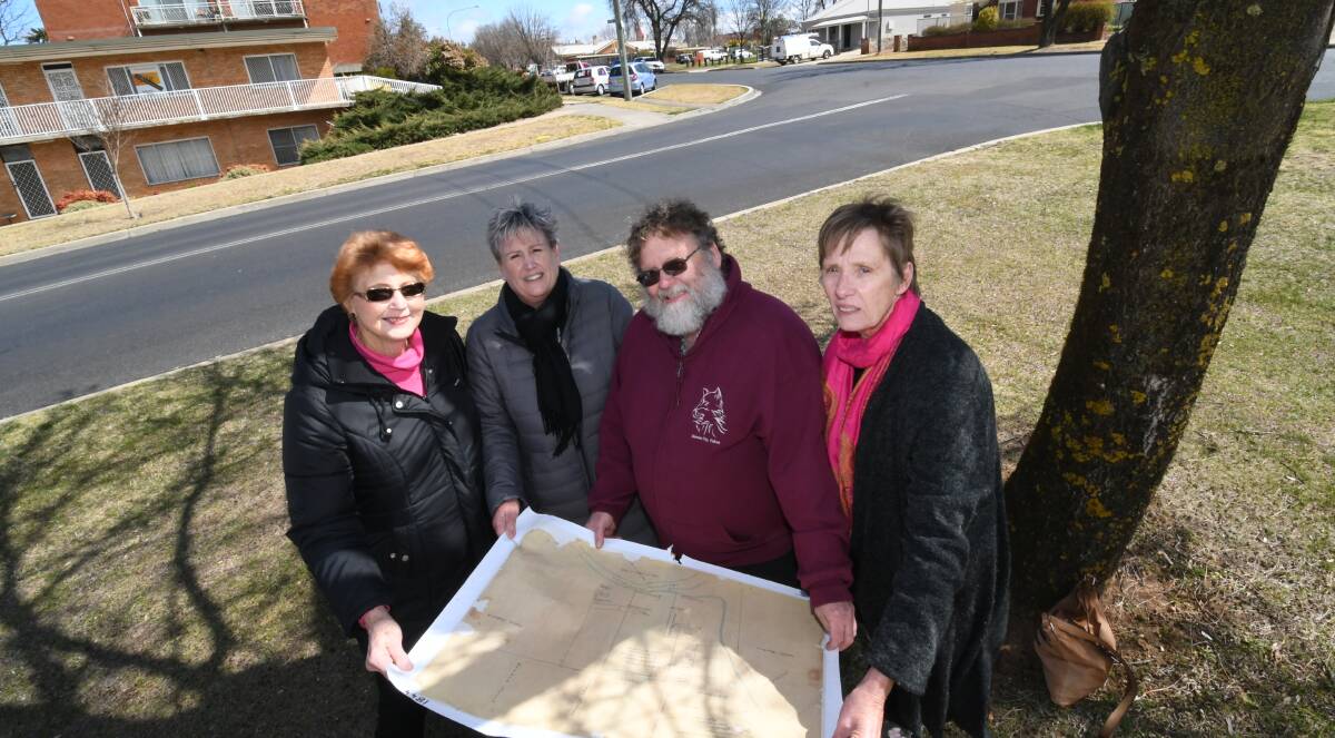 STUDY: Marion Pearce, Cr Jacqui Rudge, Dr Rob McLachlan and Jan Page from the Bathurst Family History Group. Photo: CHRIS SEABROOK 090919csearch