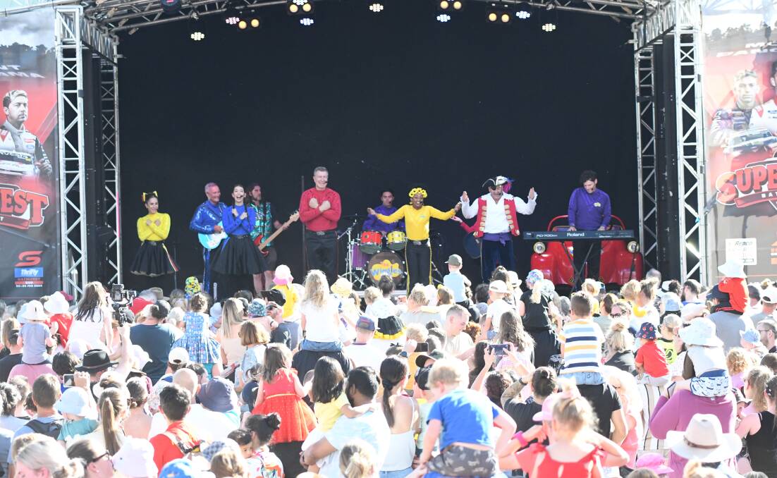 The Wiggles perform to a huge Bathurst crowd.