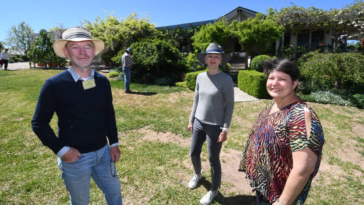 ON SHOW: Blue Ridge gardeners Paul and Jenny Gorrick and Bathurst Spring Spectacular co-ordinator Sarah Fairhurst in the lead-up to the 2019 event. Photo: CHRIS SEABROOK