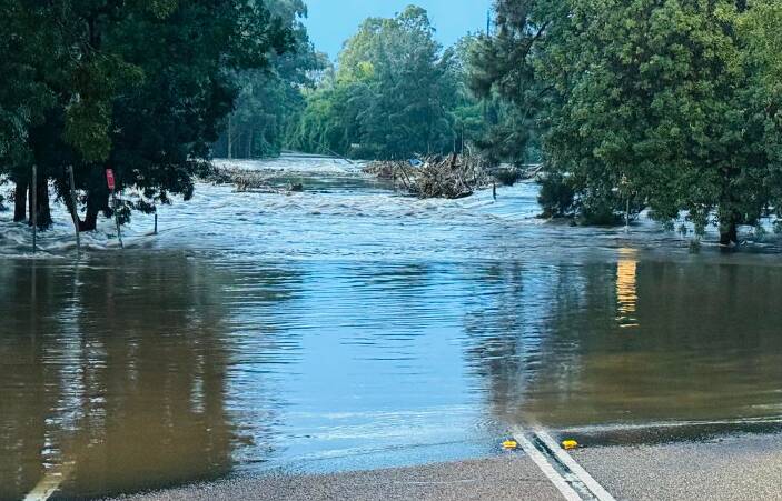 The Bells Line of Road bridge over the Hawkesbury River at North Richmond at 7am on Saturday, April 6. Picture from Hawkesbury City Council.