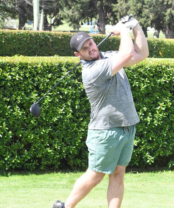 SOCIAL SUNDAY: Kyle Burke tees off for a round of social golf at the Bathurst Golf Club on Sunday. Photo: CHRIS SEABROOK 020721cgolf1