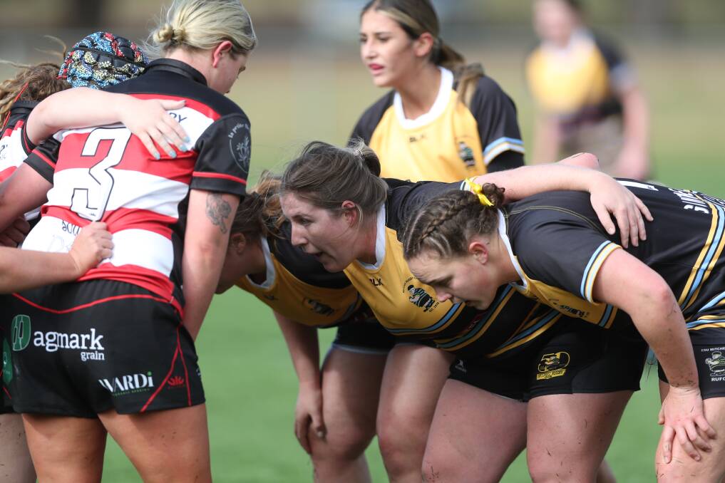 CHALLENGED: While CSU extended its unbeaten run with a bonus-point win over Narromine, the Gorillas made them work hard to earn victory. Photo: PHIL BLATCH