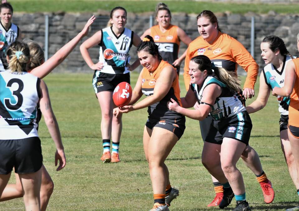 BATHURST DERBY: The Bathurst Giants notched up their 54th consecutive AFL Central West win on Saturday. Photos: CHRIS SEABROOK