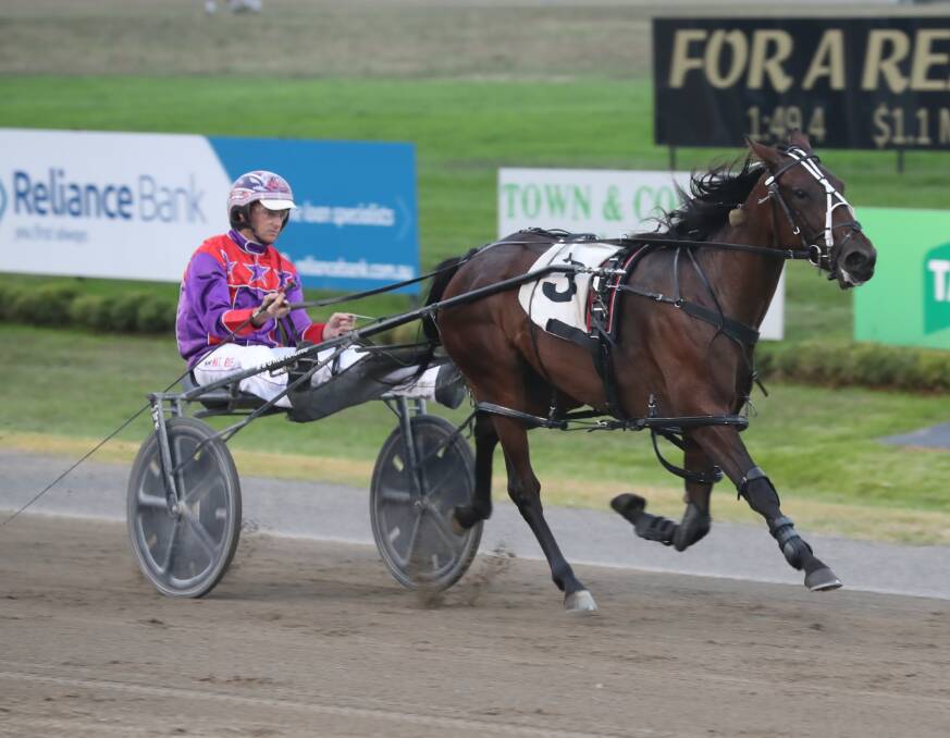 Bathurst trainer and driver duo Mat and Gemma Rue found success in the Gold Tiara Gold Consolation