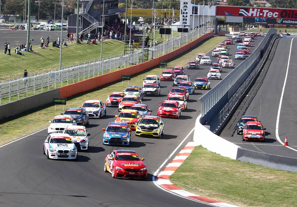 BUMPER GRID: Sunday's Bathurst 6 Hour set a record for the largest grid for an endurance race at Mount Panorama. Photo: PHIL BLATCH