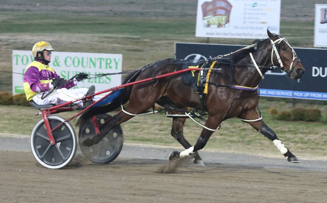 DOMINANT: Masons Delight, with Jason Grimson in the gig, won by more than 14 metres. Photo: PHIL BLATCH