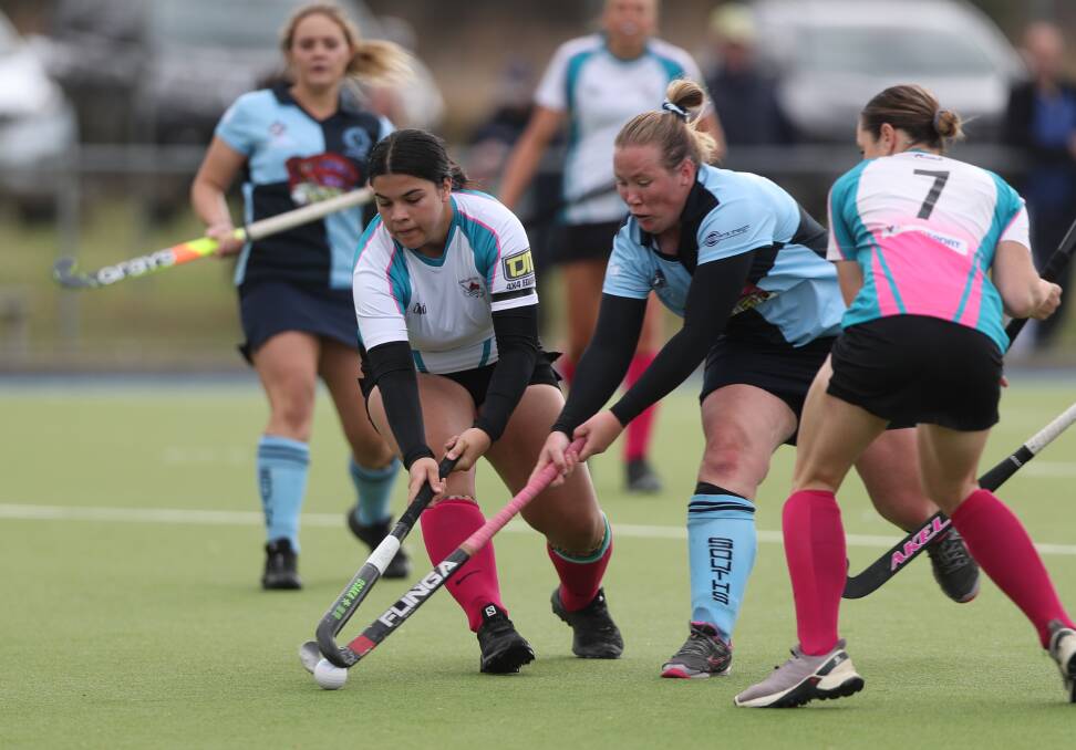 DRAWN DERBY: Bathurst City and Souths played out a 1-all draw in their Central West Premier League Hockey derby. Photos: PHIL BLATCH