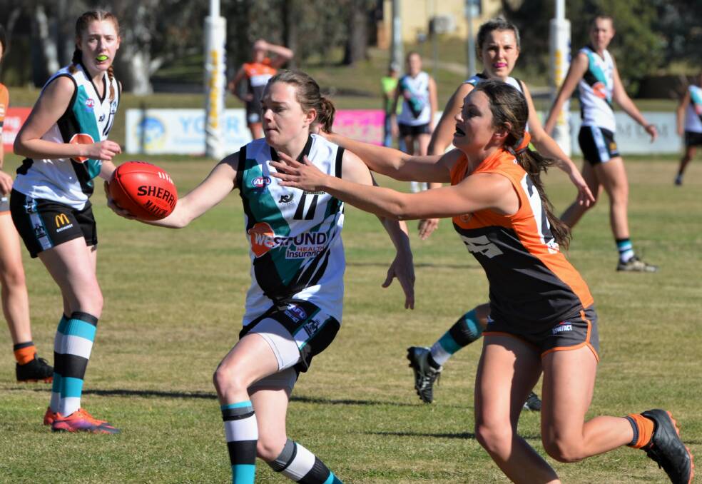 The Lady Bushrangers and Giants played out a draw in Saturday's derby. Photos: ANYA WHITELAW