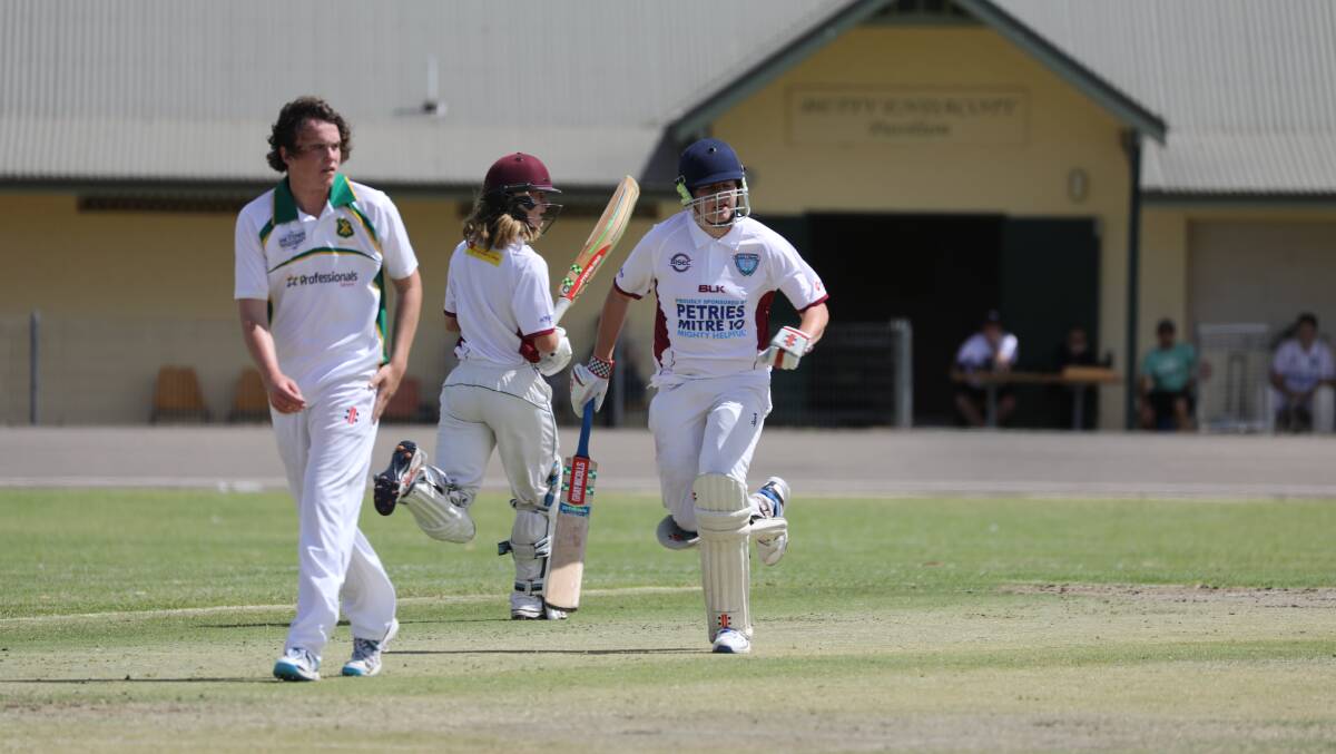 GOOD DAY OUT: Bathurst under 16s talent Charlie Hutchings conceded a miserly 15 runs off his seven overs against Mudgee on Sunday. Photo: SIMONE KURTZ
