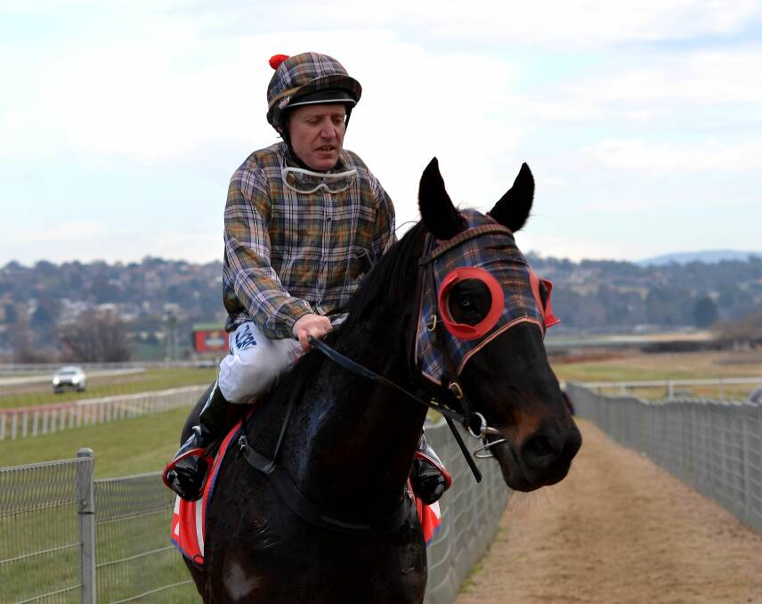 SADDLE UP: Ken Dunbar will be in the O'Sullivan tartan again on Monday when riding veteran Dunderry for Paul Theobald.