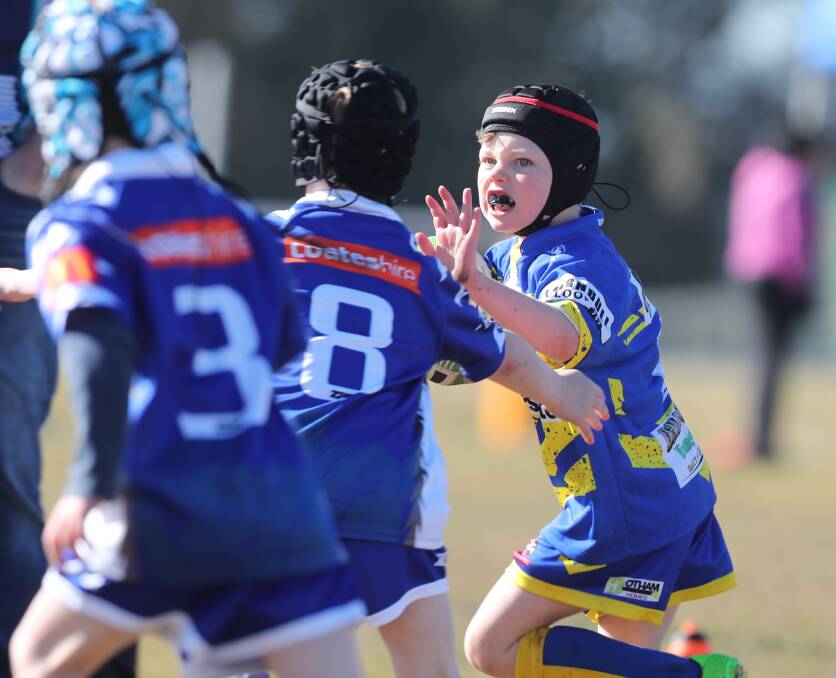 The mini Saints and Eels had plenty of fun in their minis match at Cubis Park. Photos: PHIL BLATCH