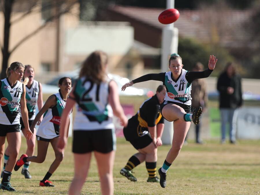 GOOD CONTEST: While starting slowly, the Bathurst Lady Bushrangers competed strongly against Orange after quarter-time. Photos: PHIL BLATCH